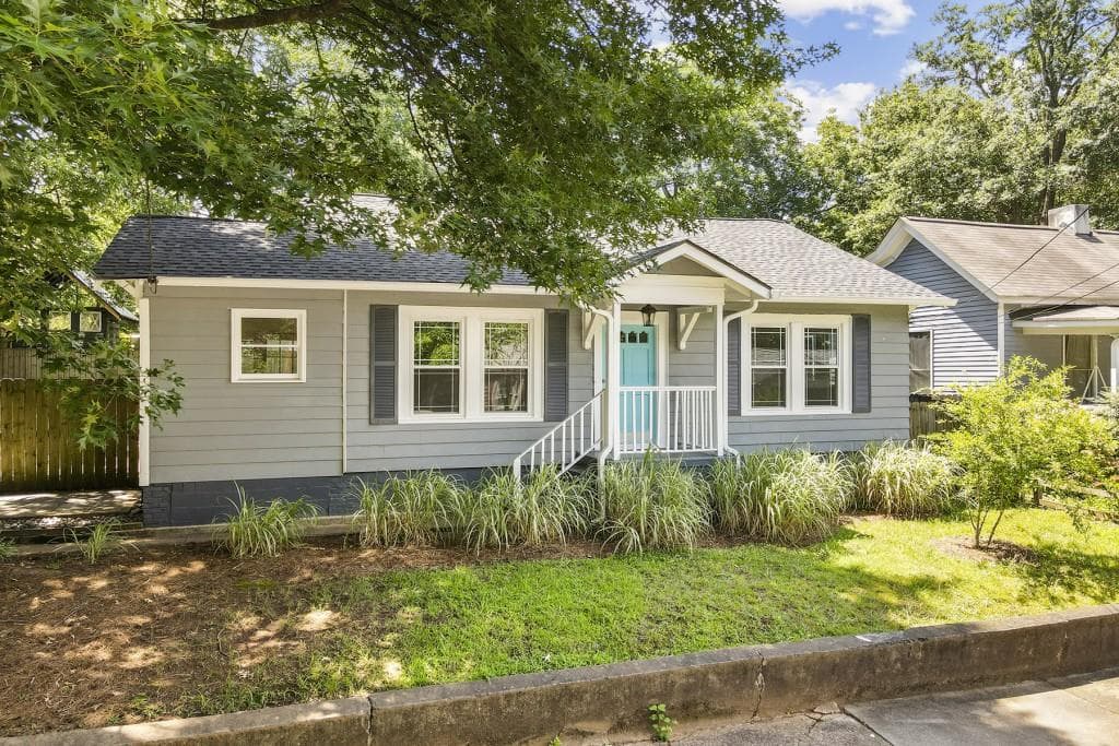 3 bedroom, 2 bathroom, 1,282 sq ft single family residence sold at 1287 Oak Grove Avenue, Atlanta, GA 30316