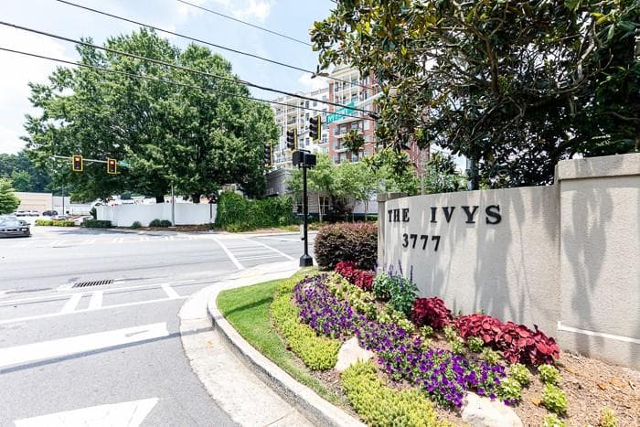 3 bedroom, 3 bathroom, 1,632 sq ft condominium sold at 52 IVY Parkway 52, Atlanta, GA 30342