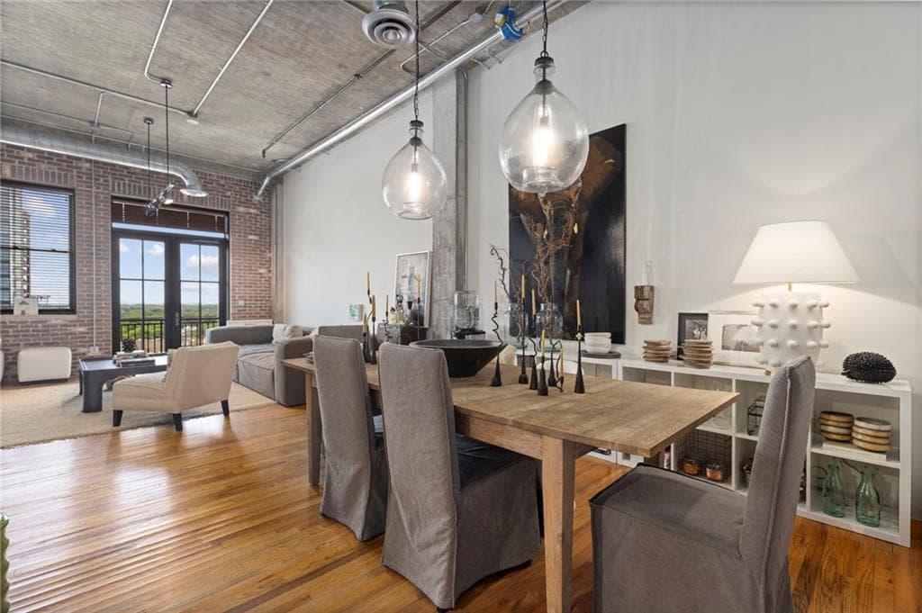 1 bedroom, 1 bathroom, 1,014 sq ft condominium sold at 3180 Mathieson Drive 1104, Atlanta, GA 30305