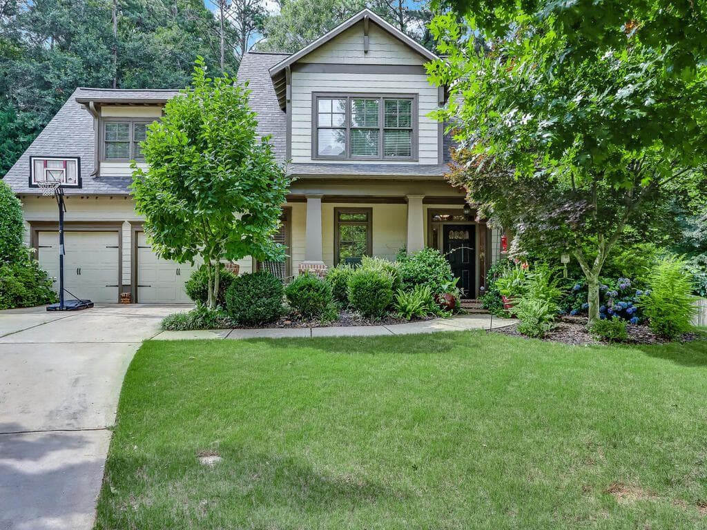 4 bedroom, 3 bathroom, 2,541 sq ft single family residence sold at 2774 Oak Village Trail, Decatur, GA 30032