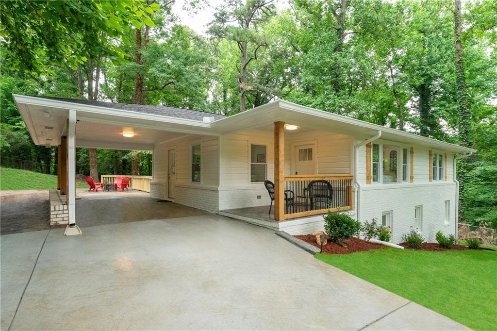 5 bedroom, 3 bathroom single family residence sold at 2365 Maner Road, Smyrna, GA 30080