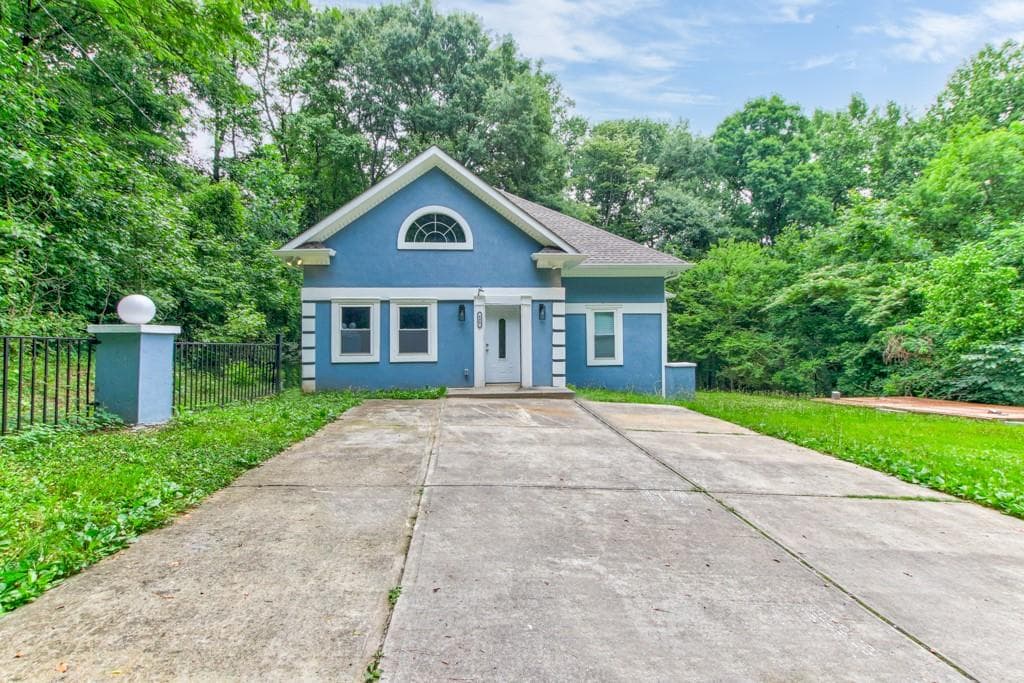 5 bedroom, 3 bathroom, 2,786 sq ft single family residence sold at 690 Dameron Circle, Atlanta, GA 30311