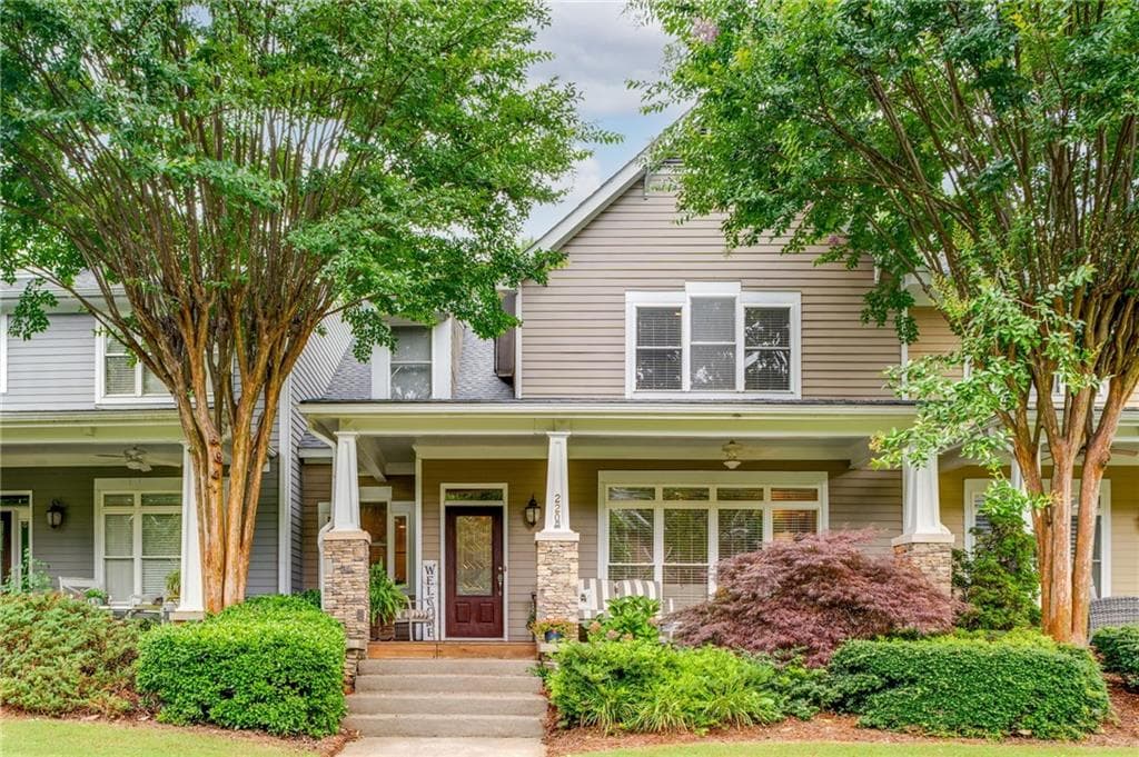 4 bedroom, 3 bathroom, 2,760 sq ft condominium sold at 220 Independence Way, Roswell, GA 30075