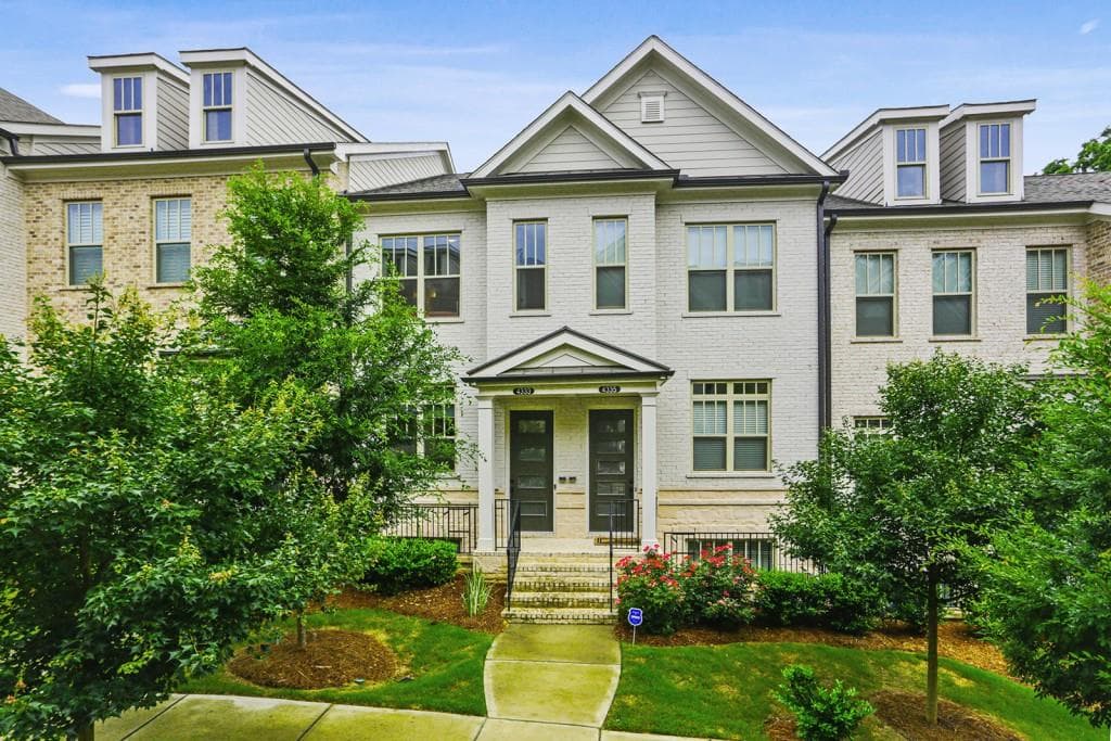 2 bedroom, 4 bathroom, 1,801 sq ft townhouse sold at 4333 Parkside Place, Atlanta, GA 30342
