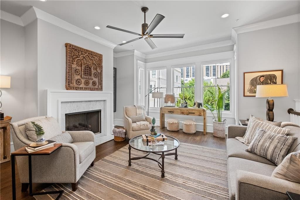 4 bedroom, 5 bathroom, 2,788 sq ft townhouse sold at 3715 Peachtree Road 13, Atlanta, GA 30319