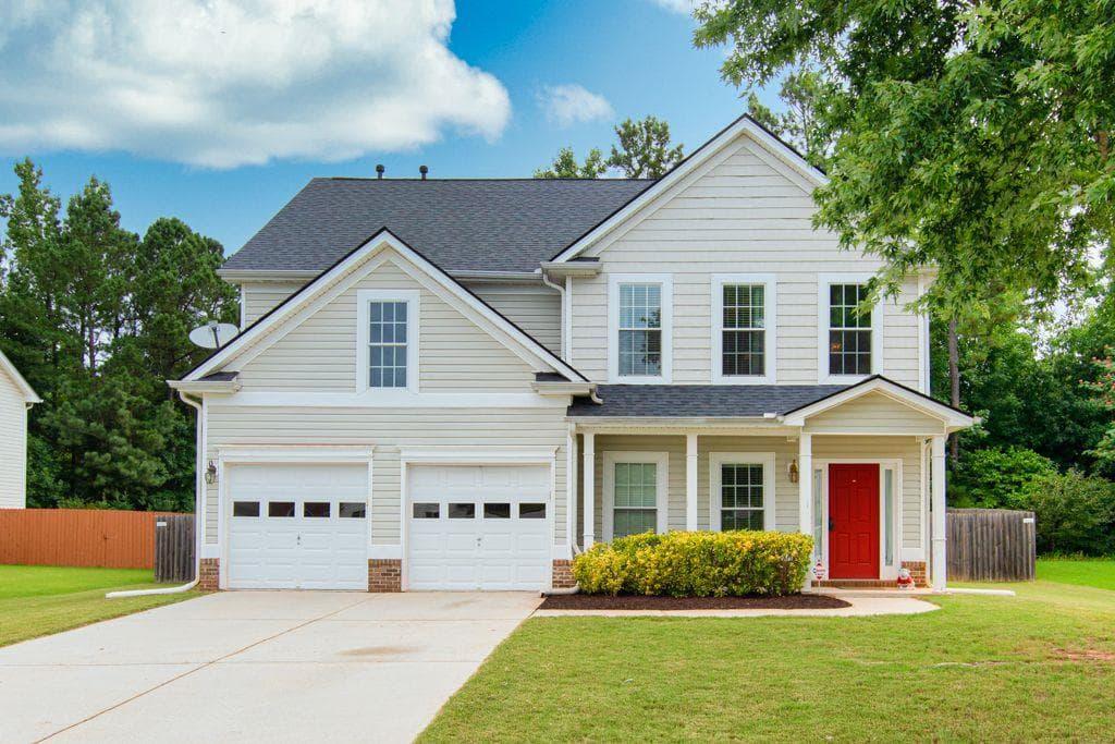 3 bedroom, 3 bathroom, 2,362 sq ft single family residence sold at 2283 Carlton Chase Road, Dacula, GA 30019