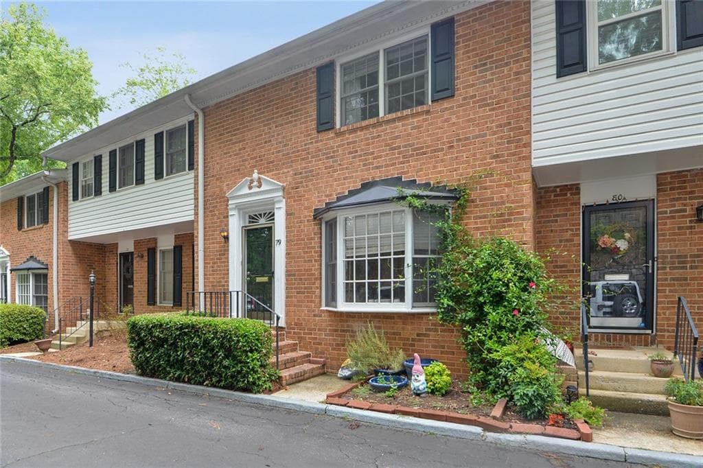 2 bedroom, 2 bathroom, 1,342 sq ft townhouse sold at 6520 Roswell Road 79, Atlanta, GA 30328