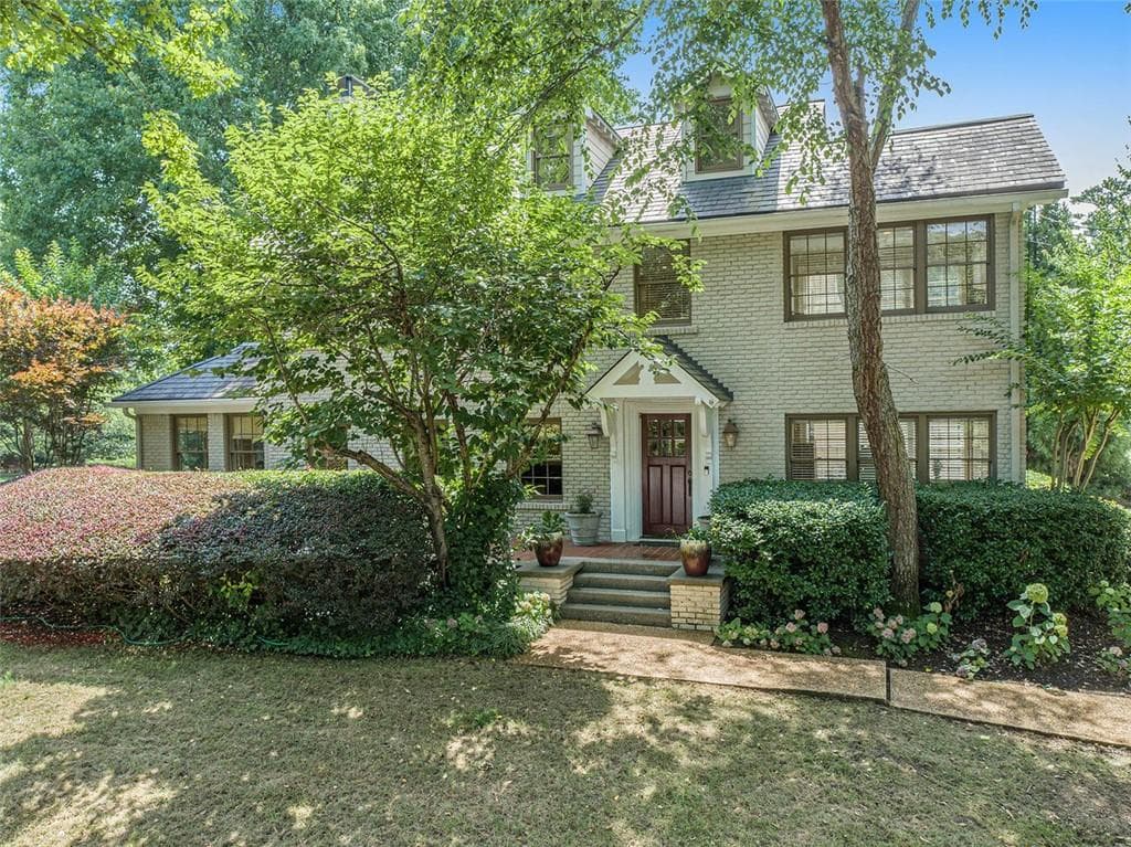5 bedroom, 5 bathroom, 3,673 sq ft single family residence sold at 1219 OAKDALE Road, Atlanta, GA 30307