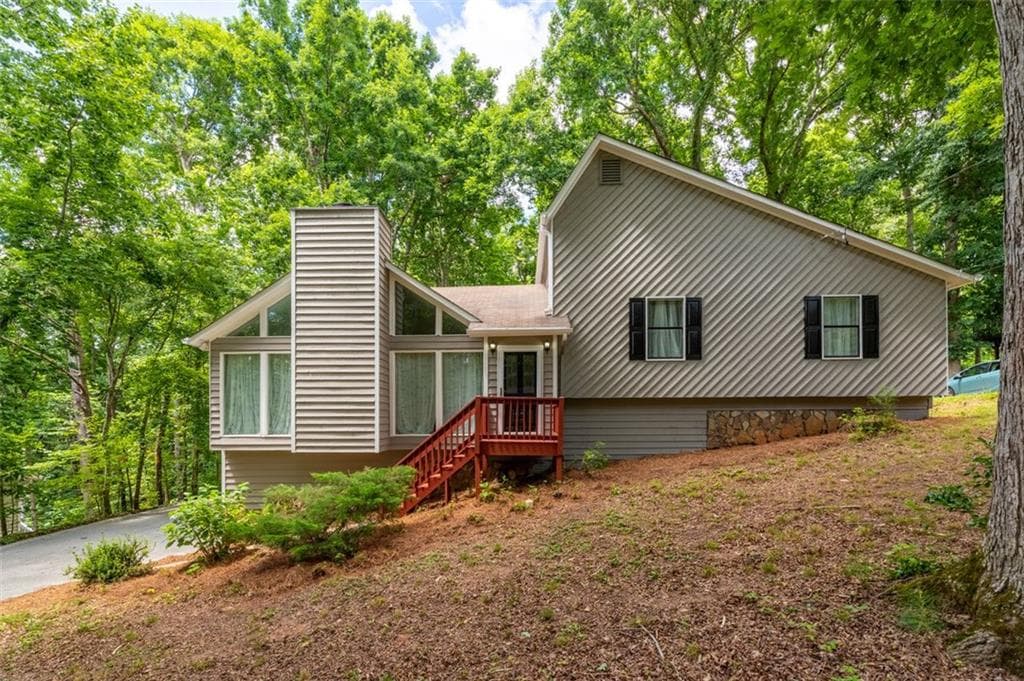 3 bedroom, 2 bathroom, 1,509 sq ft single family residence sold at 4121 INOLA Trail, Roswell, GA 30075