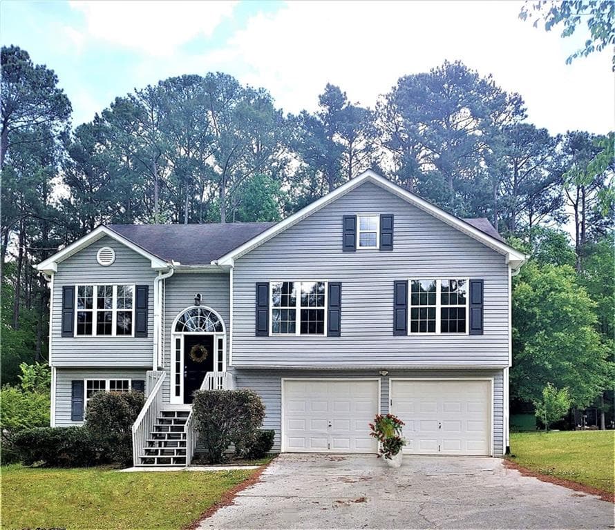 4 bedroom, 3 bathroom, 2,663 sq ft single family residence sold at 2813 Berry Drive, Powder Springs, GA 30127