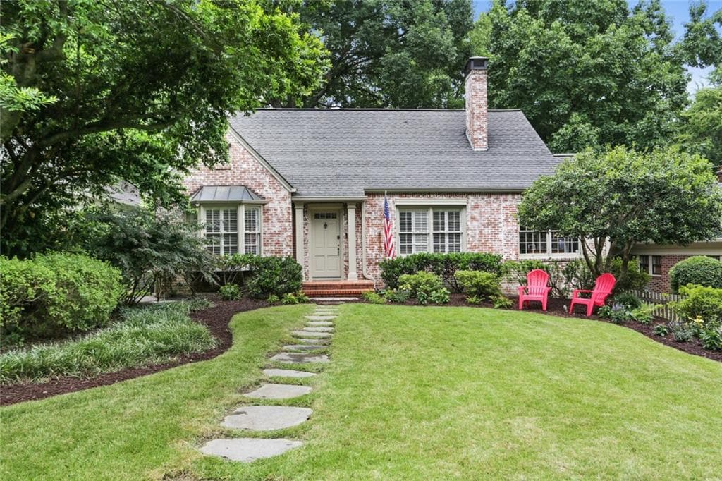 3 bedroom, 3 bathroom, 2,005 sq ft single family residence sold at 610 E Paces Ferry Road, Atlanta, GA 30305