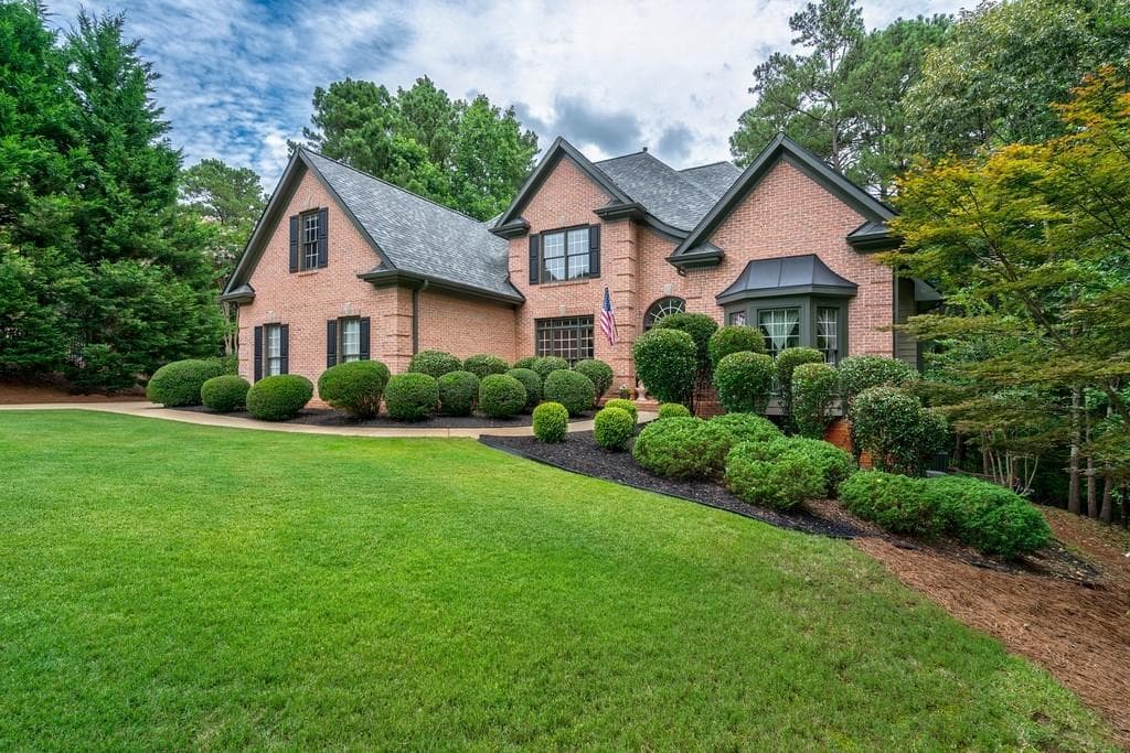5 bedroom, 5 bathroom, 4,800 sq ft single family residence sold at 513 Lovinggood Court, Woodstock, GA 30189