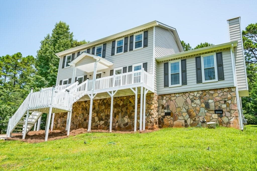 4 bedroom, 3 bathroom, 2,152 sq ft single family residence sold at 2205 Wenlok Trail, Marietta, GA 30066