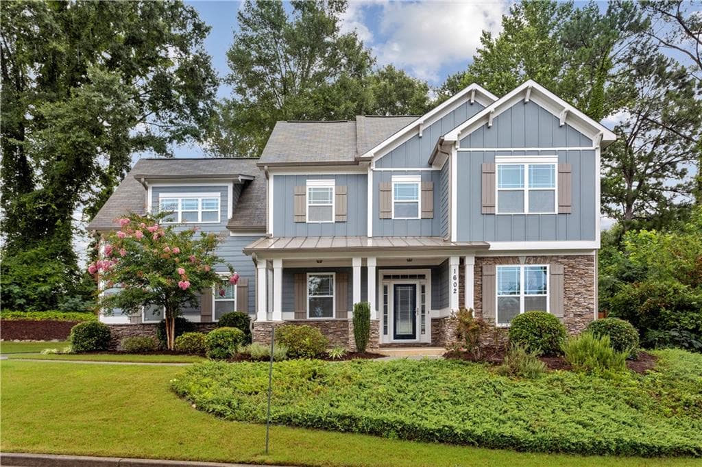 3 bedroom, 3 bathroom, 2,000 sq ft single family residence sold at 1602 Johnson Road, Atlanta, GA 30318