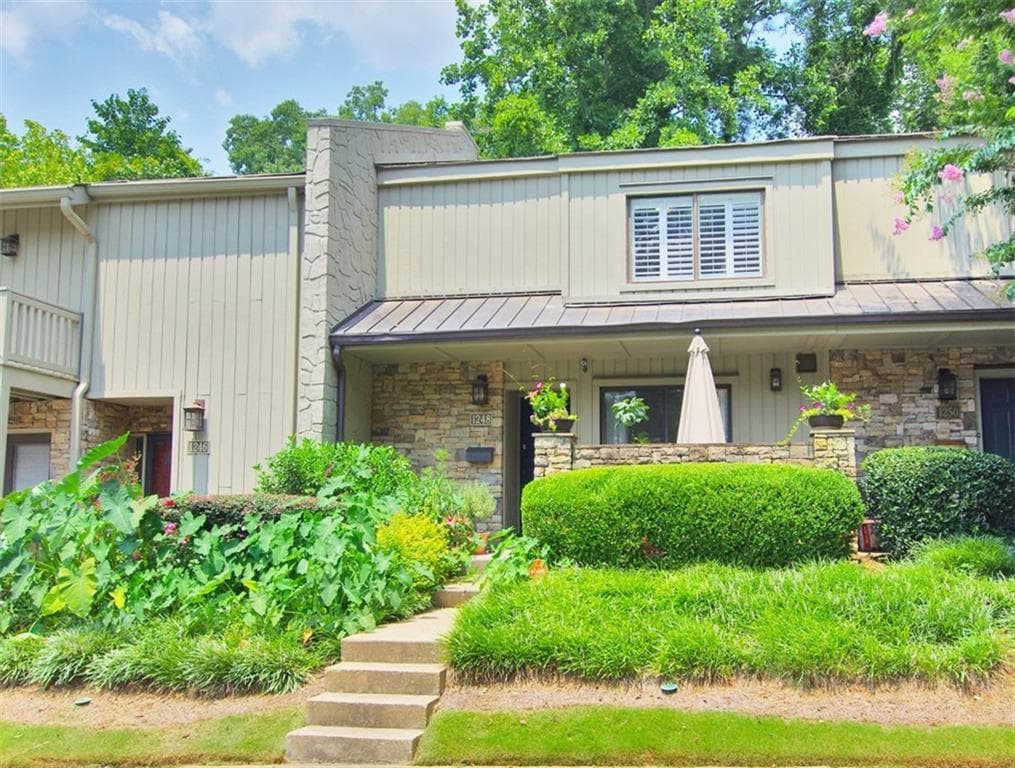 2 bedroom, 3 bathroom, 1,400 sq ft condominium sold at 1248 Druid Knoll Drive 1248, Brookhaven, GA 30319
