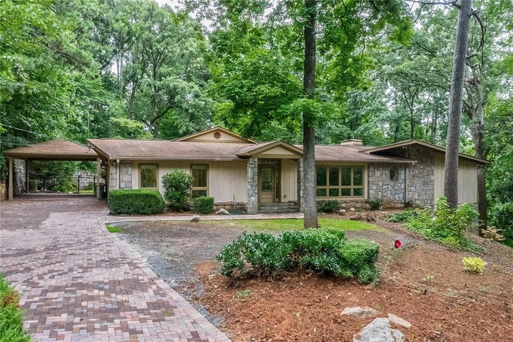 6 bedroom, 6 bathroom single family residence sold at 5259 Vernon Springs Trail, Atlanta, GA 30327