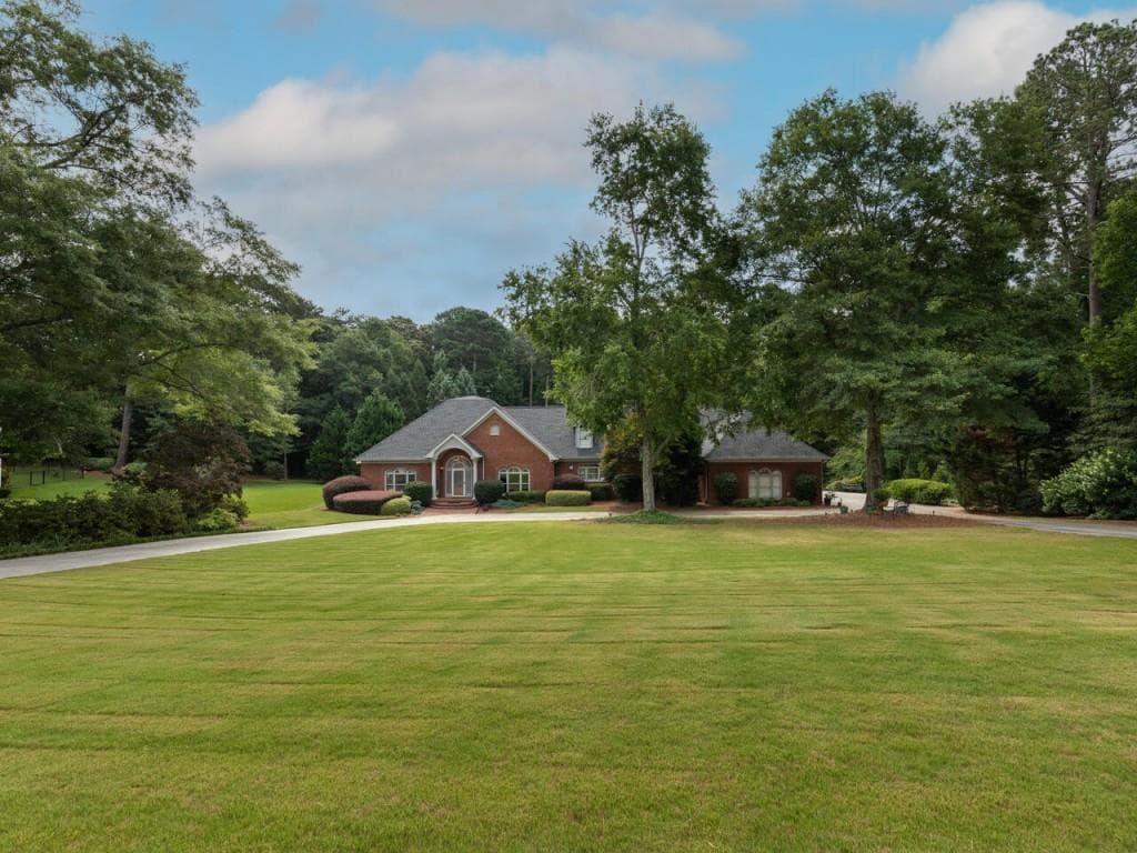 4 bedroom, 4 bathroom, 4,417 sq ft single family residence sold at 3130 Briscoe Road, Loganville, GA 30052