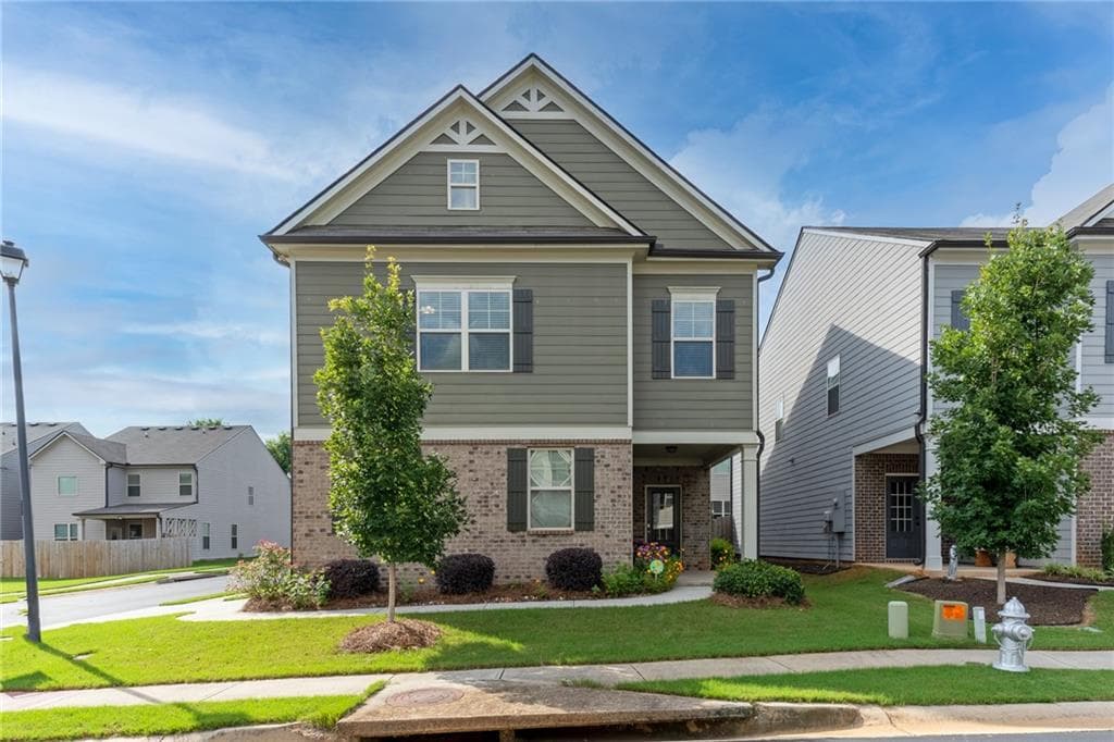 3 bedroom, 3 bathroom, 2,390 sq ft single family residence sold at 2012 Black Pebble Circle, Buford, GA 30519