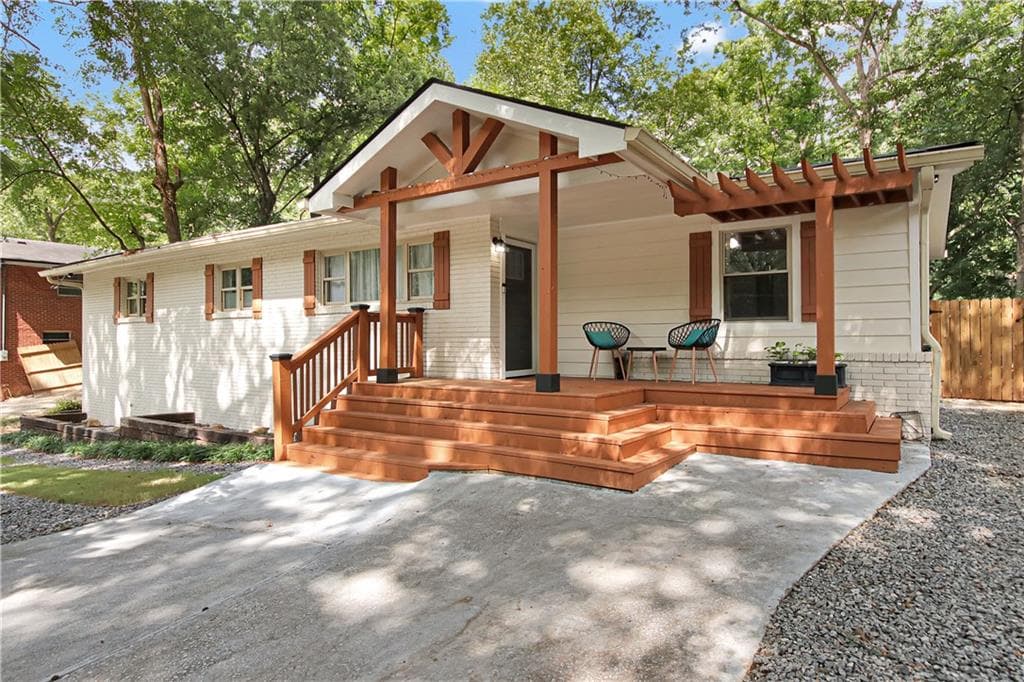 3 bedroom, 2 bathroom, 1,544 sq ft single family residence sold at 413 Virginia Place, Marietta, GA 30067