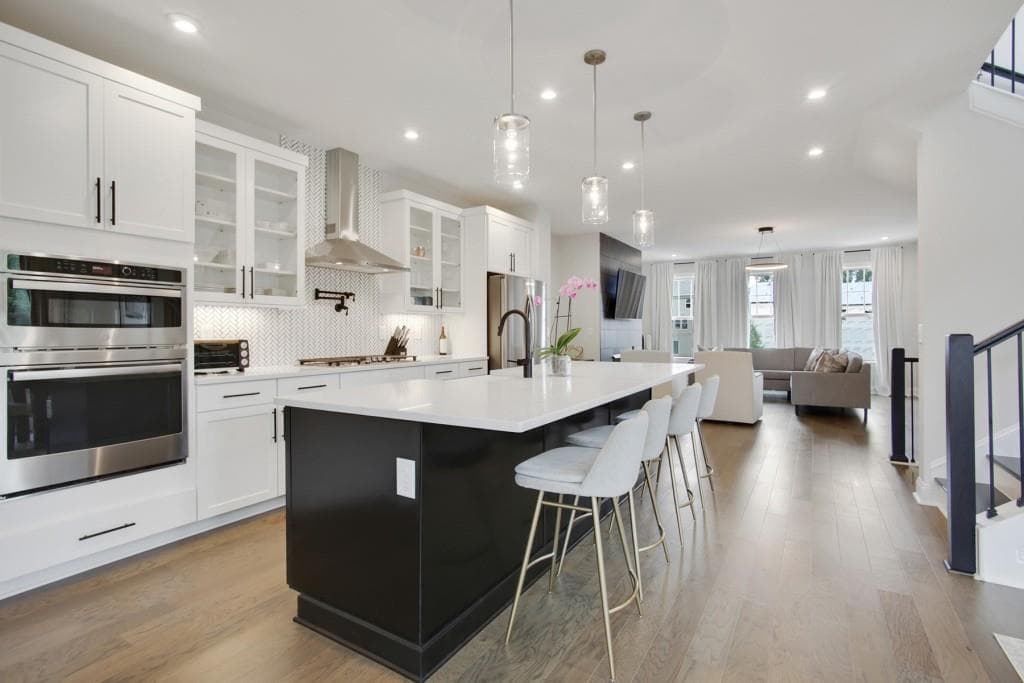 4 bedroom, 4 bathroom, 2,407 sq ft townhouse sold at 1378 Live Oak Lane, Brookhaven, GA 30319