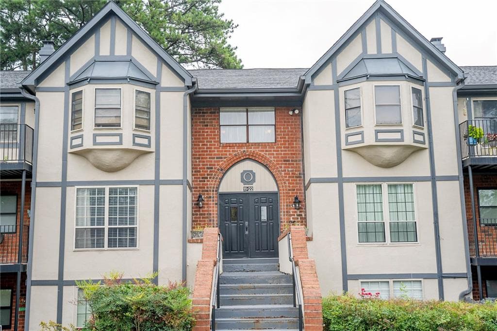 2 bedroom, 2 bathroom, 1,469 sq ft condominium sold at 6851 Roswell Road O19, Sandy Springs, GA 30328