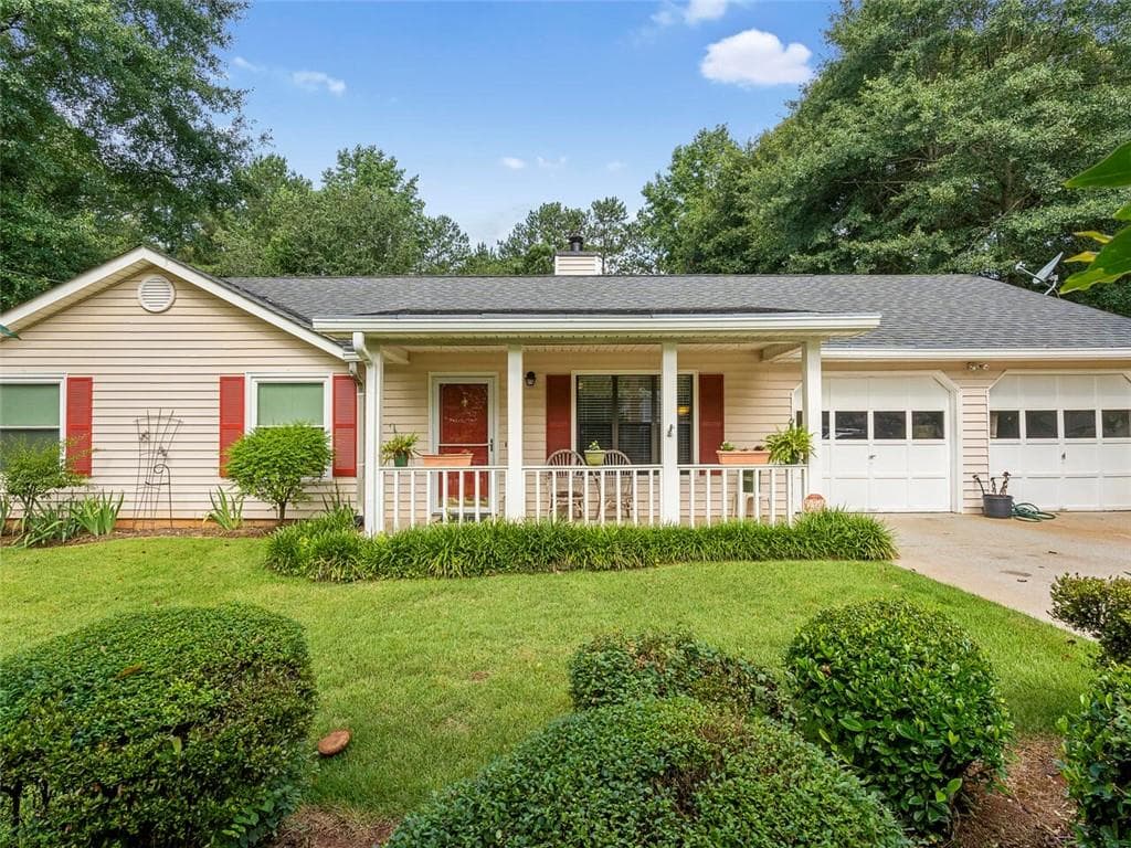 3 bedroom, 2 bathroom, 1,488 sq ft single family residence sold at 5338 Memorial Lane, Powder Springs, GA 30127
