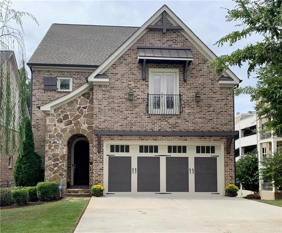 5 bedroom, 5 bathroom single family residence sold at 2520 Ellijay Drive, Brookhaven, GA 30319