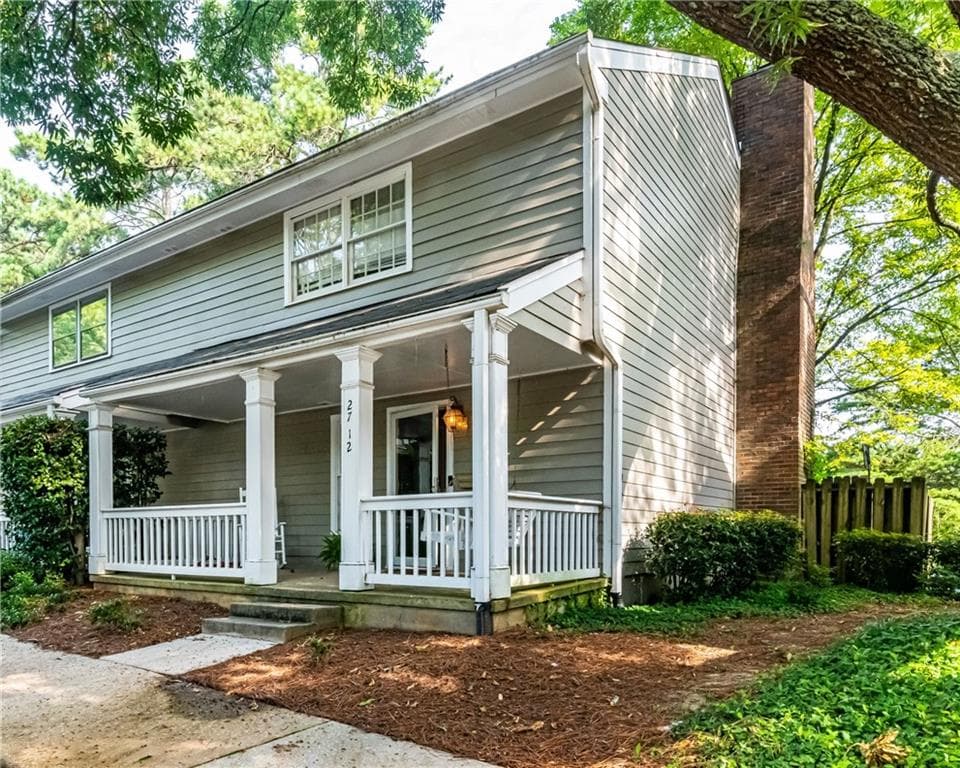 3 bedroom, 2 bathroom, 1,364 sq ft condominium sold at 2712 FARMSTEAD Road, Smyrna, GA 30080