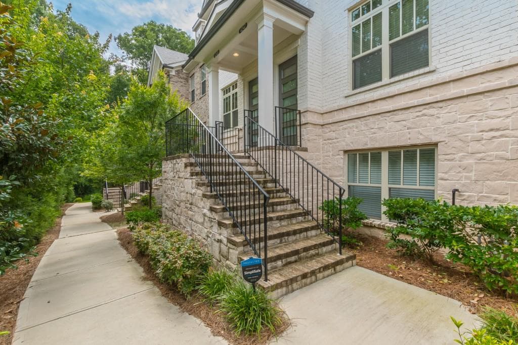 4349 Parkside Place, Sandy Springs, GA 30342 — most recent listing photo