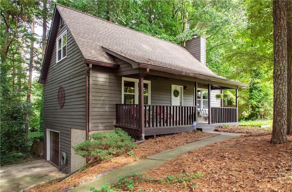 3 bedroom, 2 bathroom, 1,256 sq ft single family residence sold at 751 San Fernando Drive, Smyrna, GA 30080
