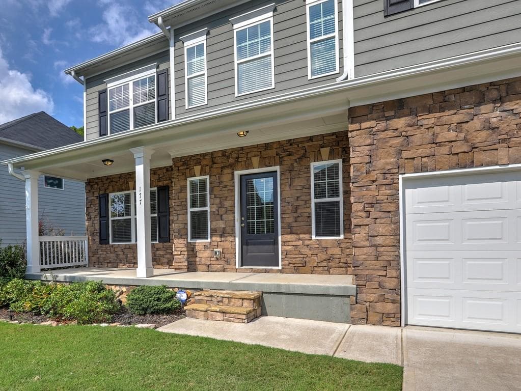 3 bedroom, 3 bathroom, 2,432 sq ft single family residence sold at 177 Cherokee Reserve Circle, Canton, GA 30115