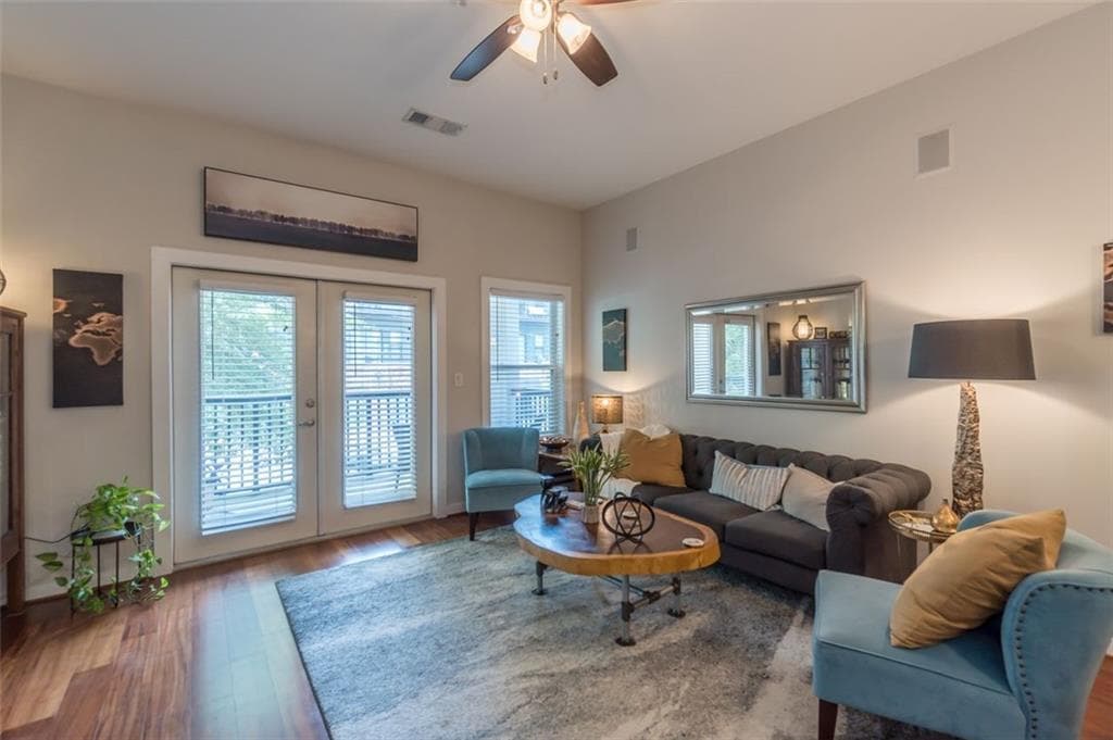 1 bedroom, 1 bathroom, 810 sq ft condominium sold at 870 Inman Village Parkway 320, Atlanta, GA 30307