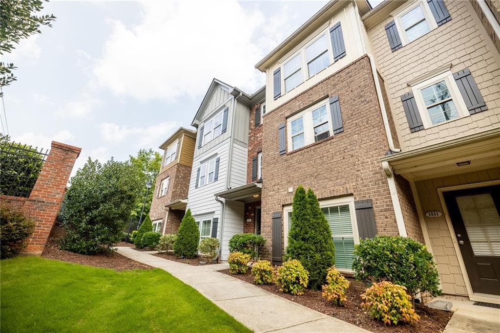 3 bedroom, 4 bathroom, 2,400 sq ft townhouse sold at 3084 Turman Circle, Decatur, GA 30033