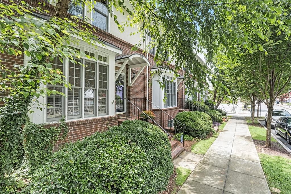 3 bedroom, 4 bathroom, 1,894 sq ft townhouse sold at 128 Church Street, Decatur, GA 30030