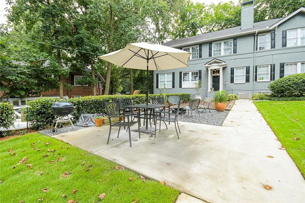 3 bedroom, 1 bathroom, 817 sq ft condominium sold at 1350 N Morningside Drive 2, Atlanta, GA 30306