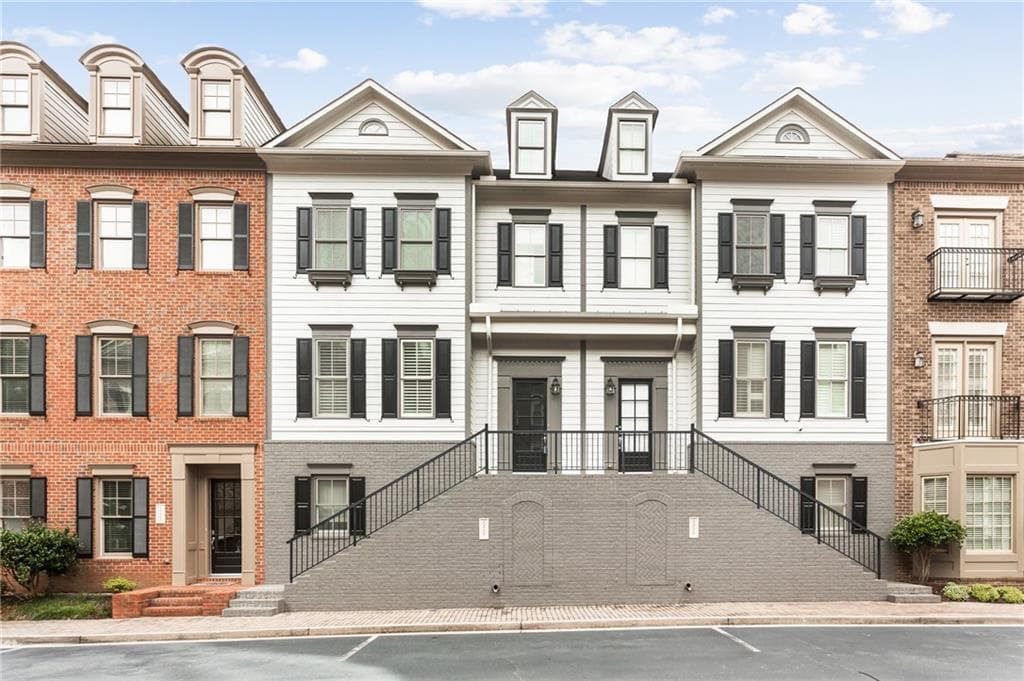 4 bedroom, 5 bathroom, 4,058 sq ft townhouse sold at 4340 Bridgehaven Drive 17, Smyrna, GA 30080