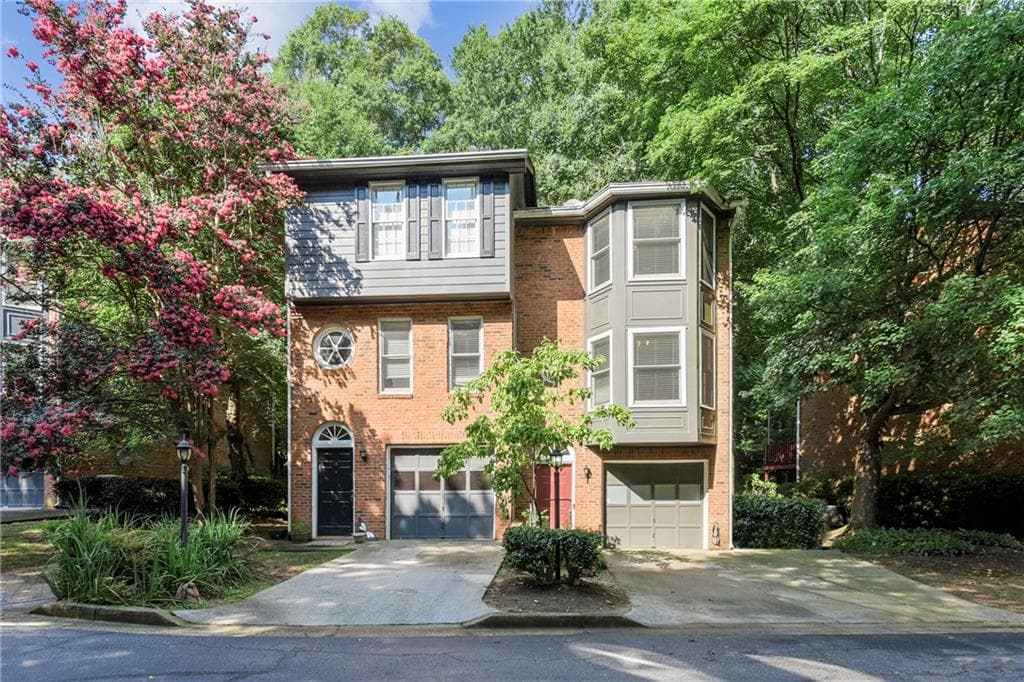2 bedroom, 3 bathroom, 1,561 sq ft townhouse sold at 428 Page Avenue 11, Atlanta, GA 30307