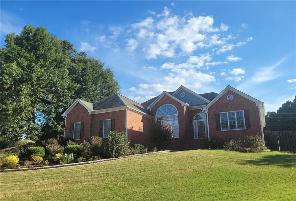 3 bedroom, 3 bathroom, 1,992 sq ft single family residence sold at 217 Thornwood Lane, Acworth, GA 30101