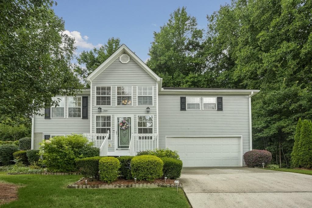 5 bedroom, 3 bathroom, 2,154 sq ft single family residence sold at 7929 Lake Stone Circle, Douglasville, GA 30134