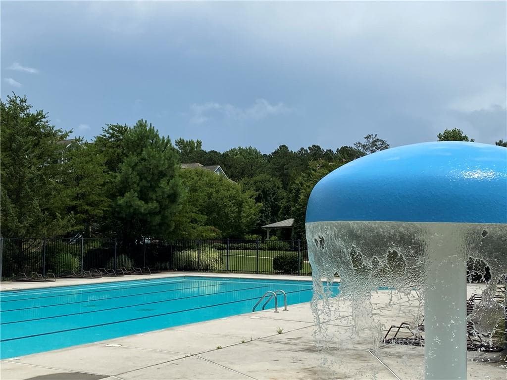 3 bedroom, 3 bathroom, 1,967 sq ft townhouse sold at 1524 Reel Lake Drive 239, Atlanta, GA 30331