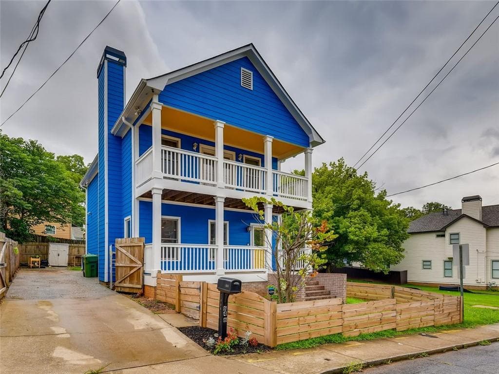 3 bedroom, 3 bathroom, 1,648 sq ft single family residence sold at 646 MAGNOLIA Street, Atlanta, GA 30314