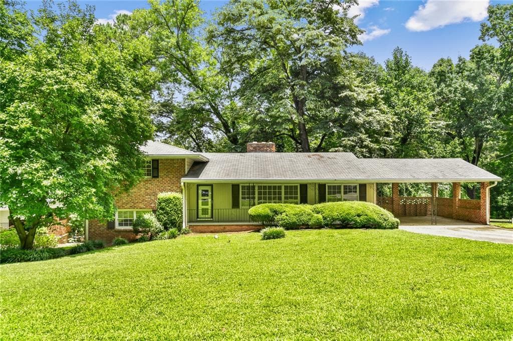 4 bedroom, 2 bathroom, 1,626 sq ft single family residence sold at 910 Starlight Drive, Atlanta, GA 30342