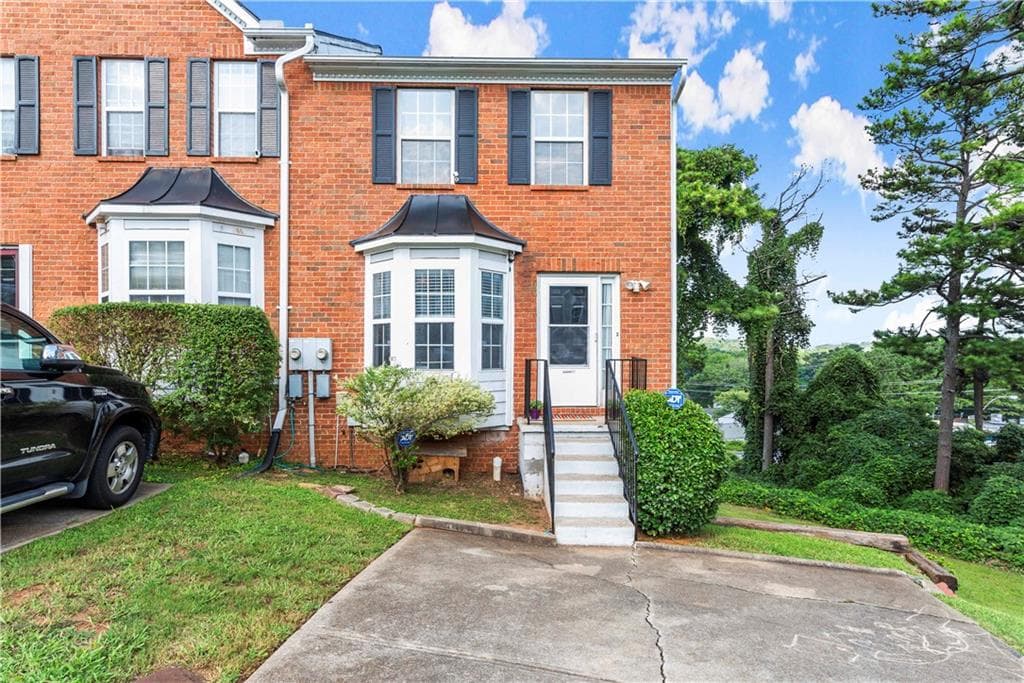 2 bedroom, 3 bathroom, 1,132 sq ft townhouse sold at 1666 Barrington Overlook, Marietta, GA 30066