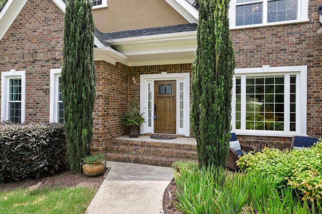 6 bedroom, 5 bathroom, 4,100 sq ft single family residence sold at 7801 Windswept Way, Douglasville, GA 30135