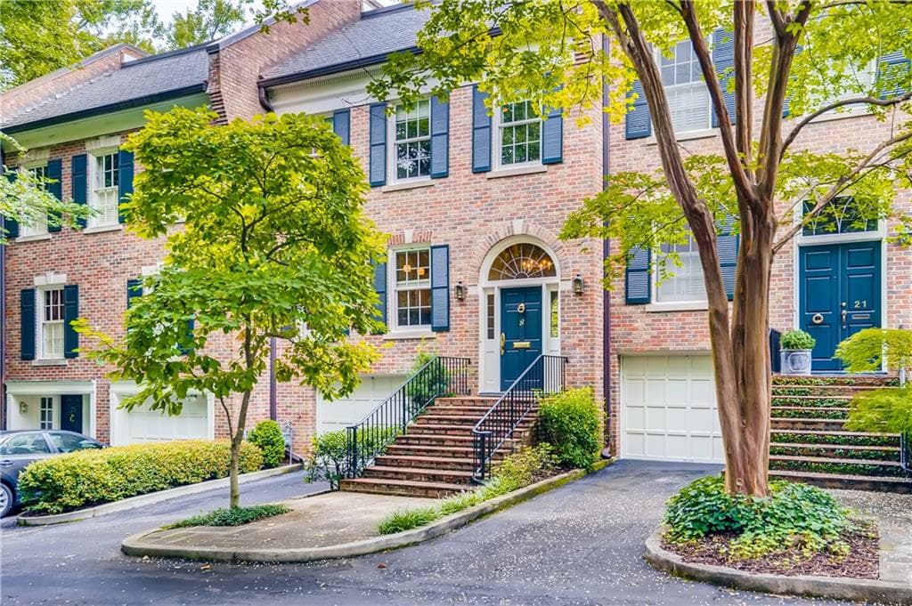 3 bedroom, 5 bathroom, 2,514 sq ft townhouse sold at 238 15th Street 22, Atlanta, GA 30309