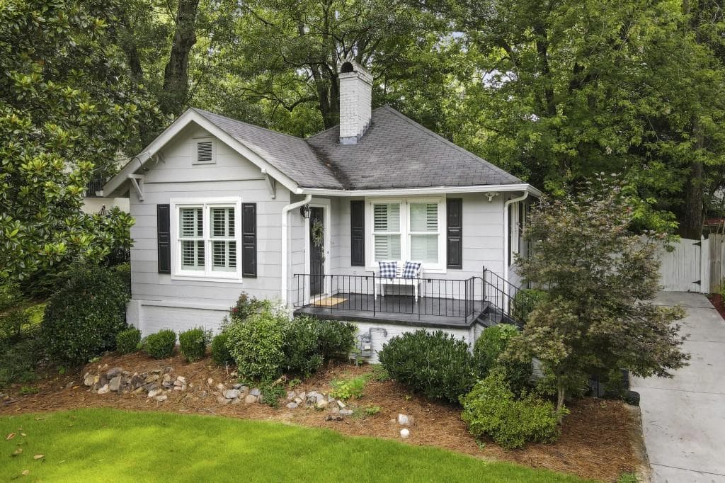 2 bedroom, 1 bathroom, 1,314 sq ft single family residence sold at 2034 Fairhaven Circle, Atlanta, GA 30305
