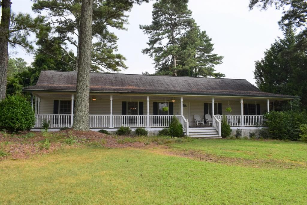 3 bedroom, 2 bathroom, 1,392 sq ft single family residence sold at 6031 Ridge Way, Douglasville, GA 30135