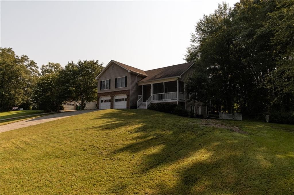 4 bedroom, 3 bathroom, 1,817 sq ft single family residence sold at 4175 ARAPAHO Drive, Powder Springs, GA 30127