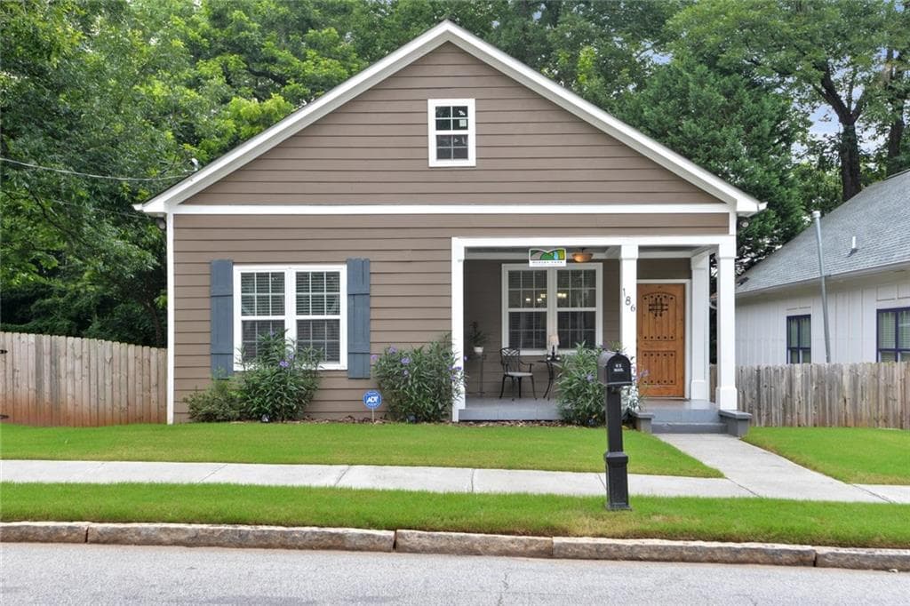 3 bedroom, 2 bathroom, 1,245 sq ft single family residence sold at 186 Racine Street, Atlanta, GA 30314