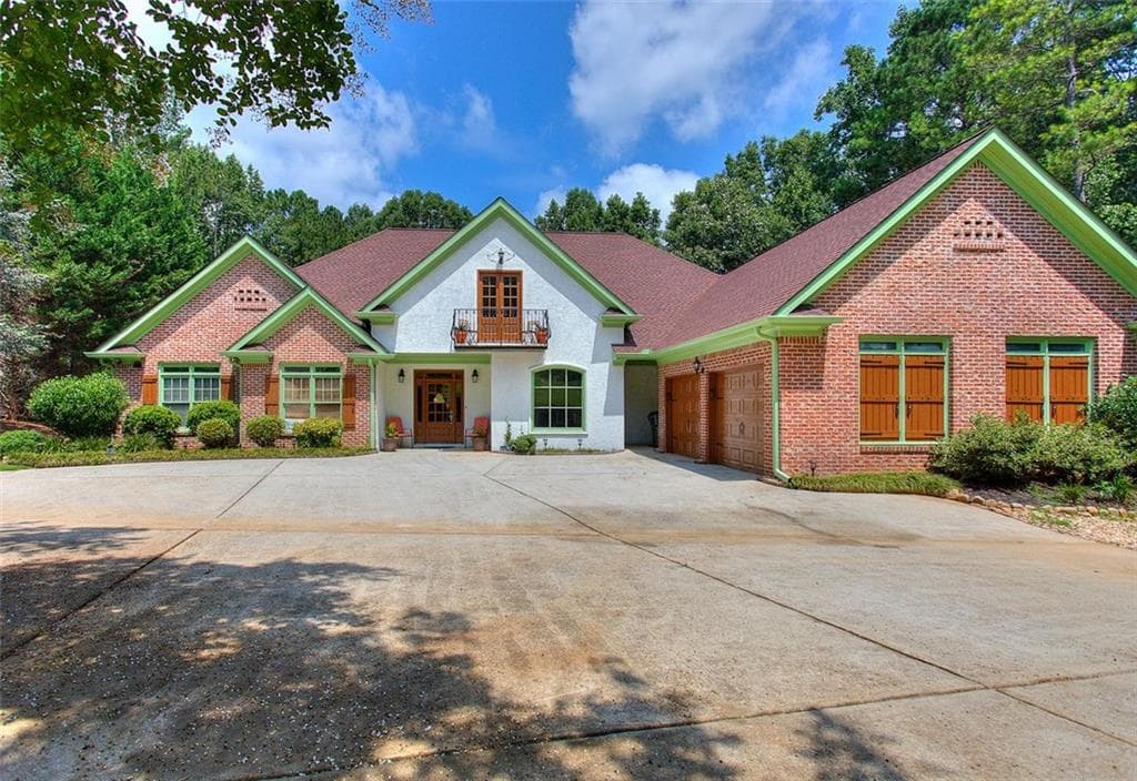 5 bedroom, 4 bathroom, 4,383 sq ft single family residence sold at 3605 GRAYCLIFF Road, Snellville, GA 30039